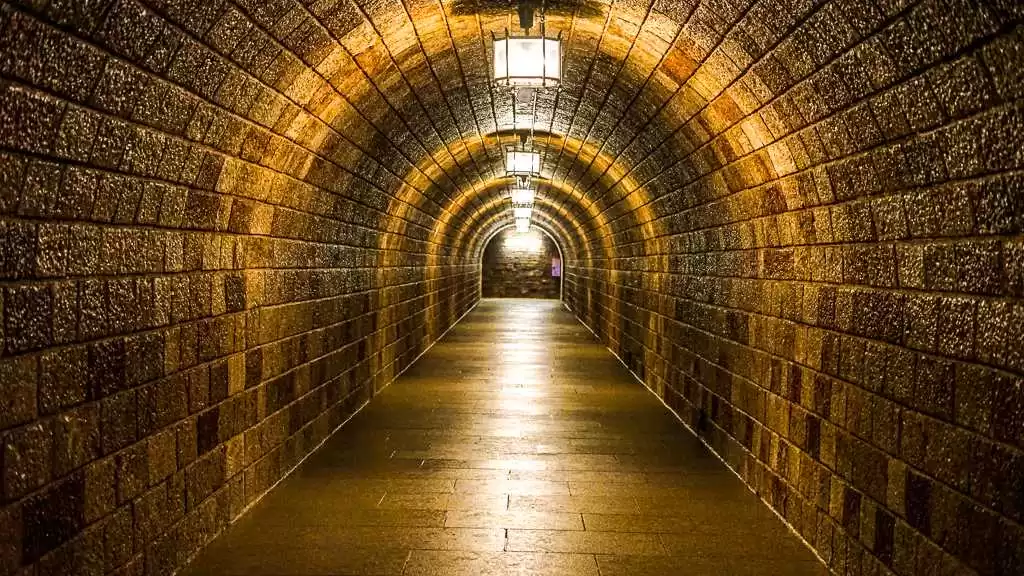 Herbaciarnia na Kehlsteinie – Orle Gniazdo – Niemcy - tunel 124 metry