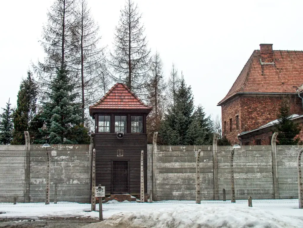 Wieża strażnicza w Auschwitz-Birkenau I