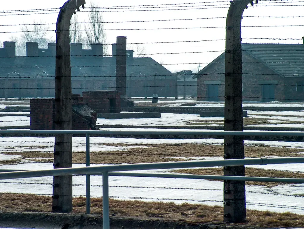 płot i baraki w Auschwitz II – Birkenau Oświęcim