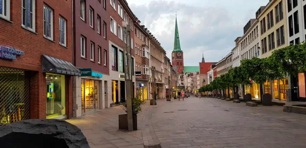 Lübecker Altstadt widok na Kościół Mariacki