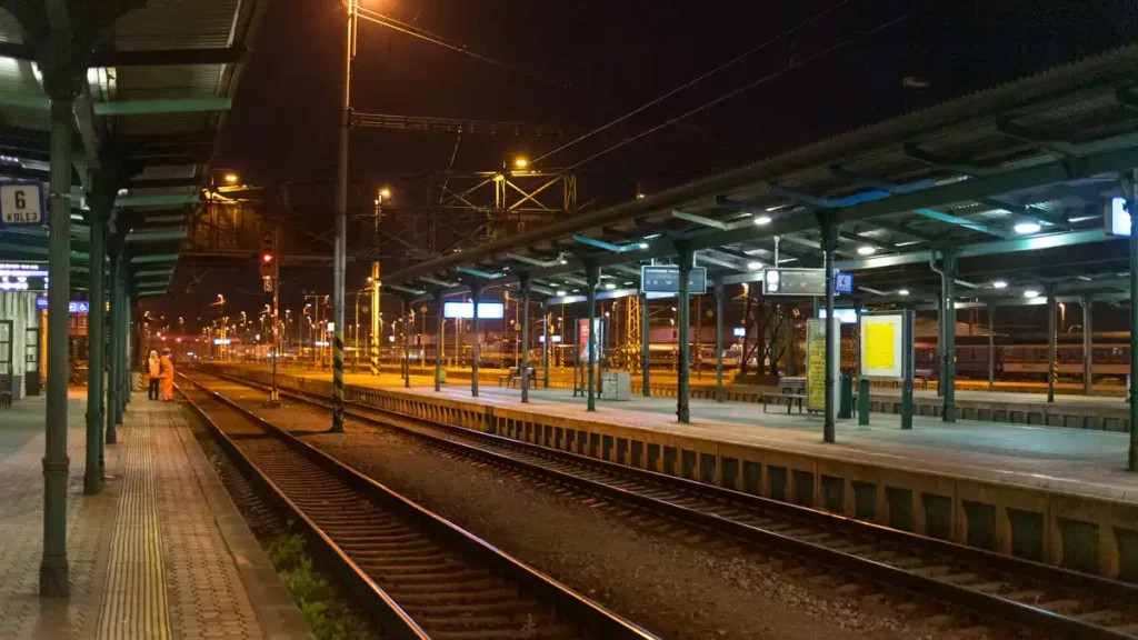 Dworzec kolejowy w Bohuminie perony