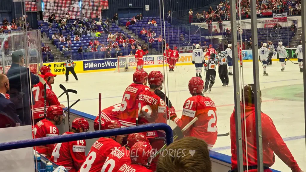 Boks reprezentacji Polski w hokeju na lodzie Ostrava