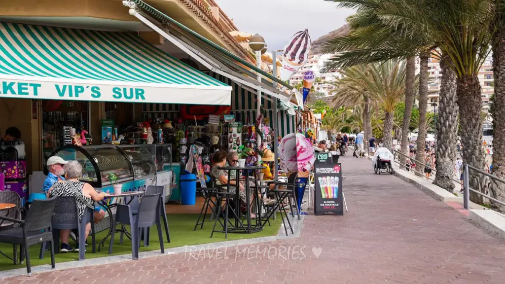 Playa de Las Americas przy plaży