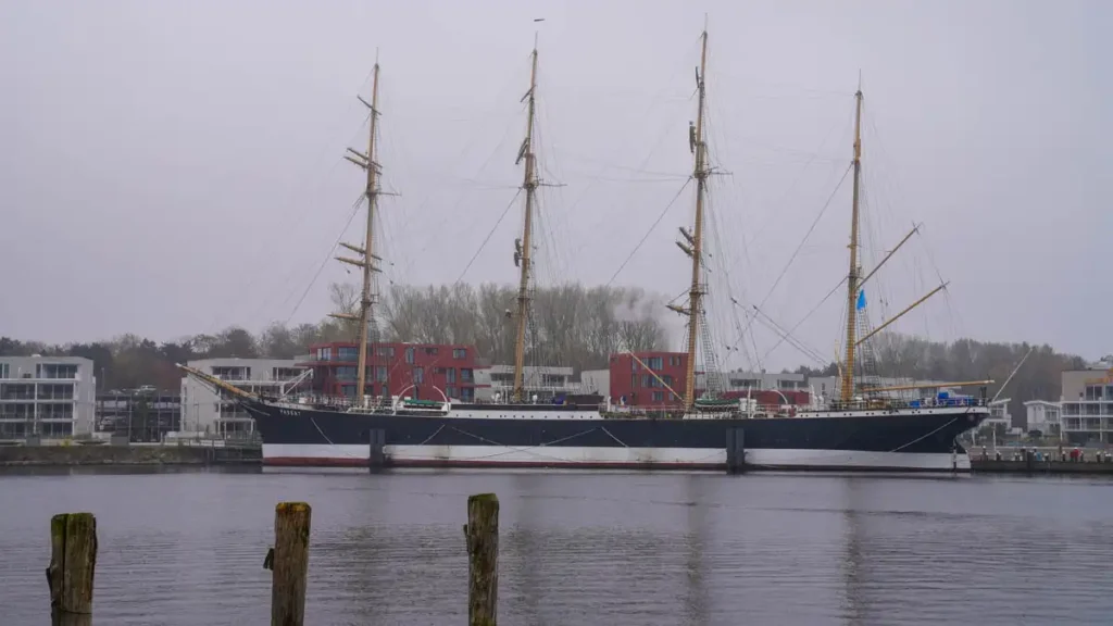 PASSAT - czteromasztowy bark z roku 1911